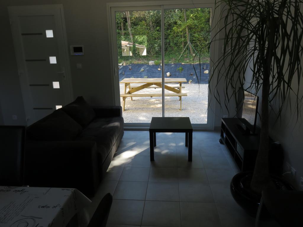 La Petite Maison Malataverne Bagian luar foto